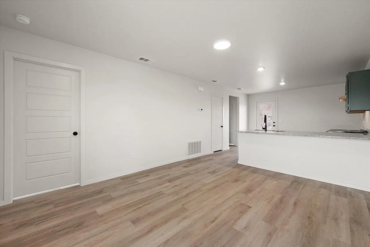 Photo 5 — 5516 Smith Street, Lubbock, TX 79416