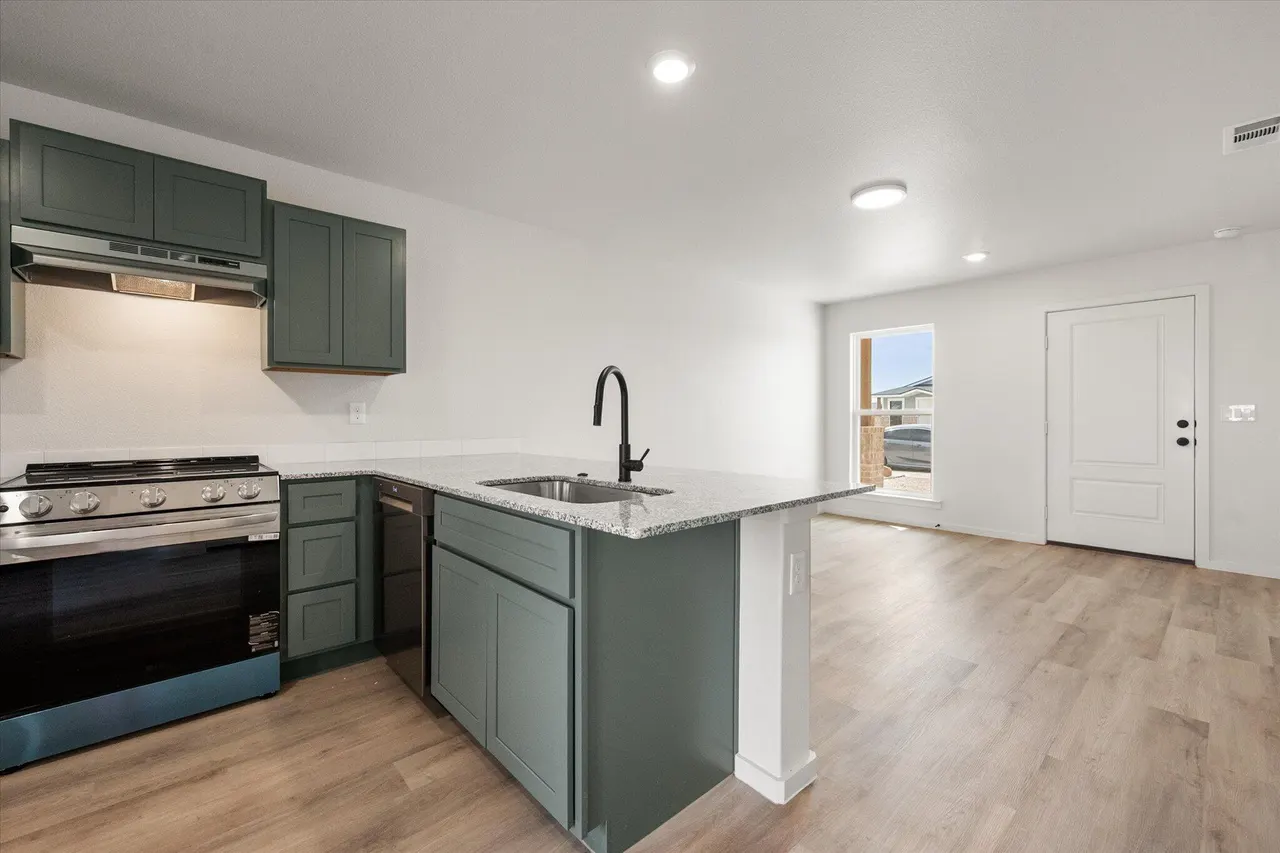Photo 10 — 5516 Smith Street, Lubbock, TX 79416