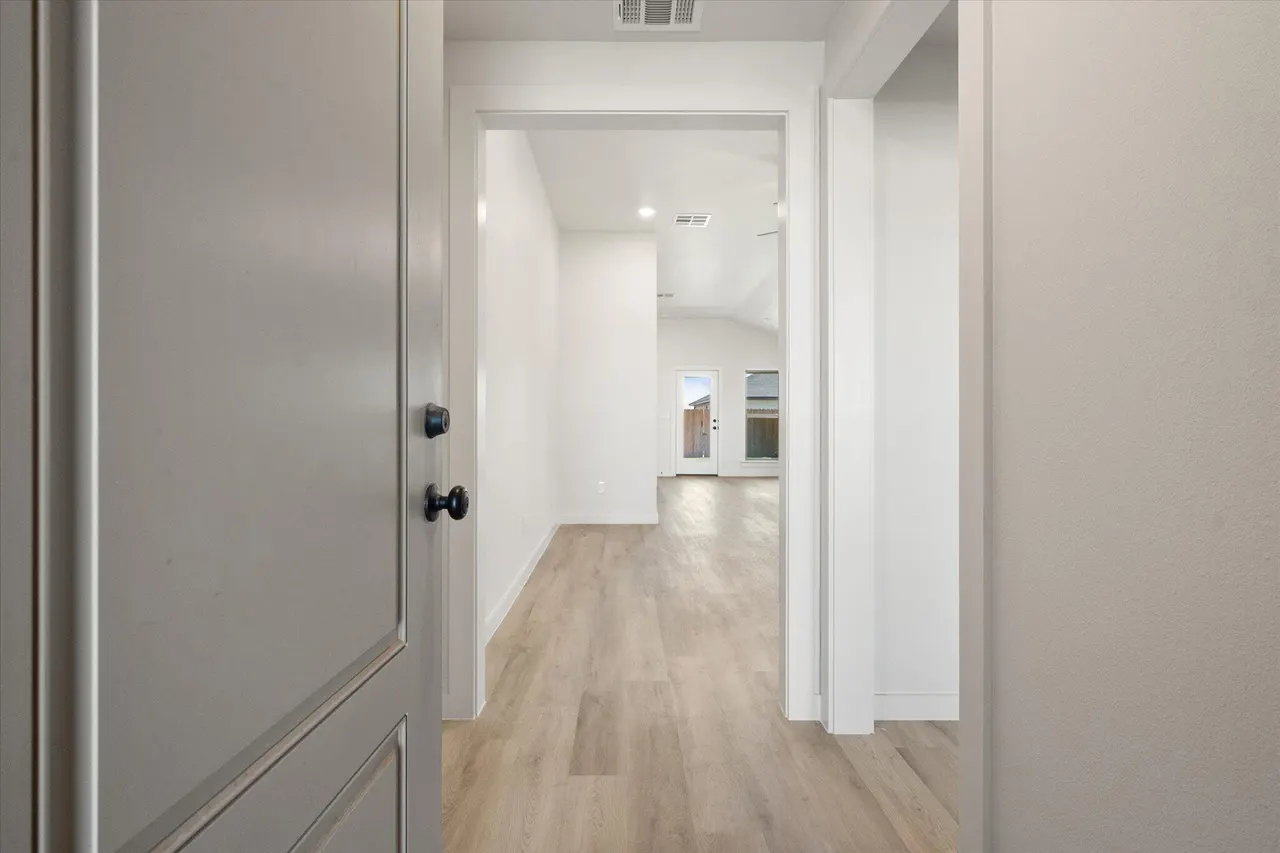 Photo 4 — 5631 Smith Street, Lubbock, TX 79416