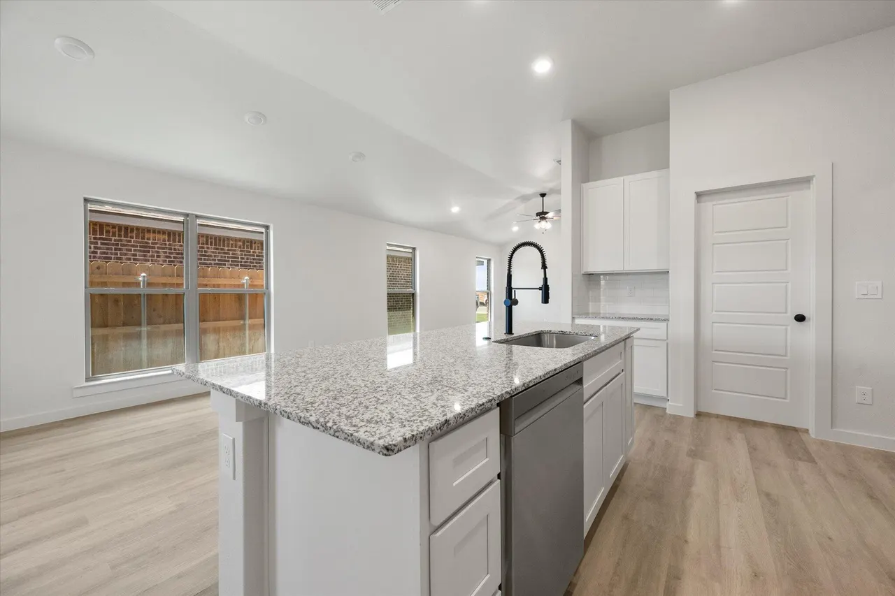 Photo 14 — 5631 Smith Street, Lubbock, TX 79416