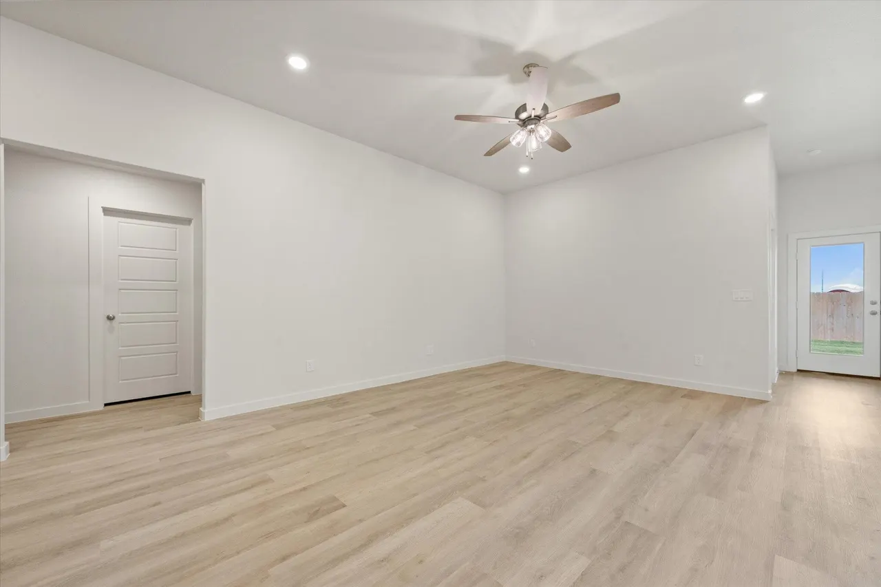 Photo 6 — 5634 Rice Street, Lubbock, TX 79416