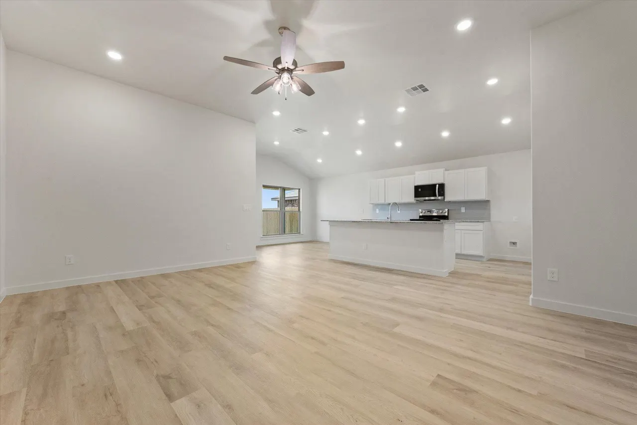Photo 5 — 5634 Rice Street, Lubbock, TX 79416