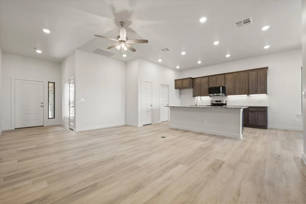 Photo 5 — 6007 Venita Avenue, Lubbock, TX 79407