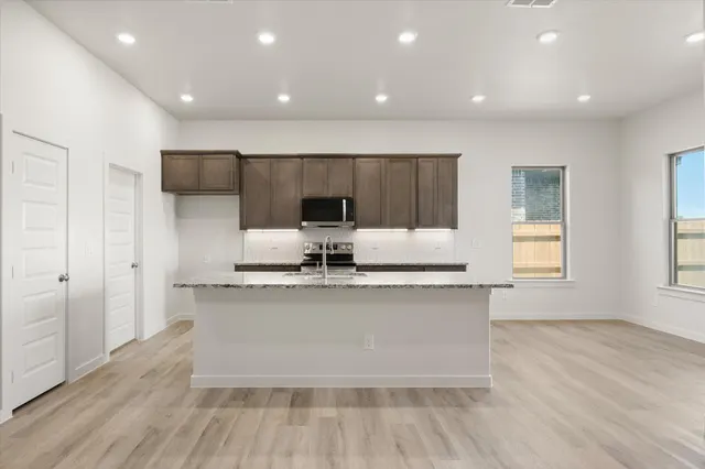 Photo 7 — 6007 Venita Avenue, Lubbock, TX 79407
