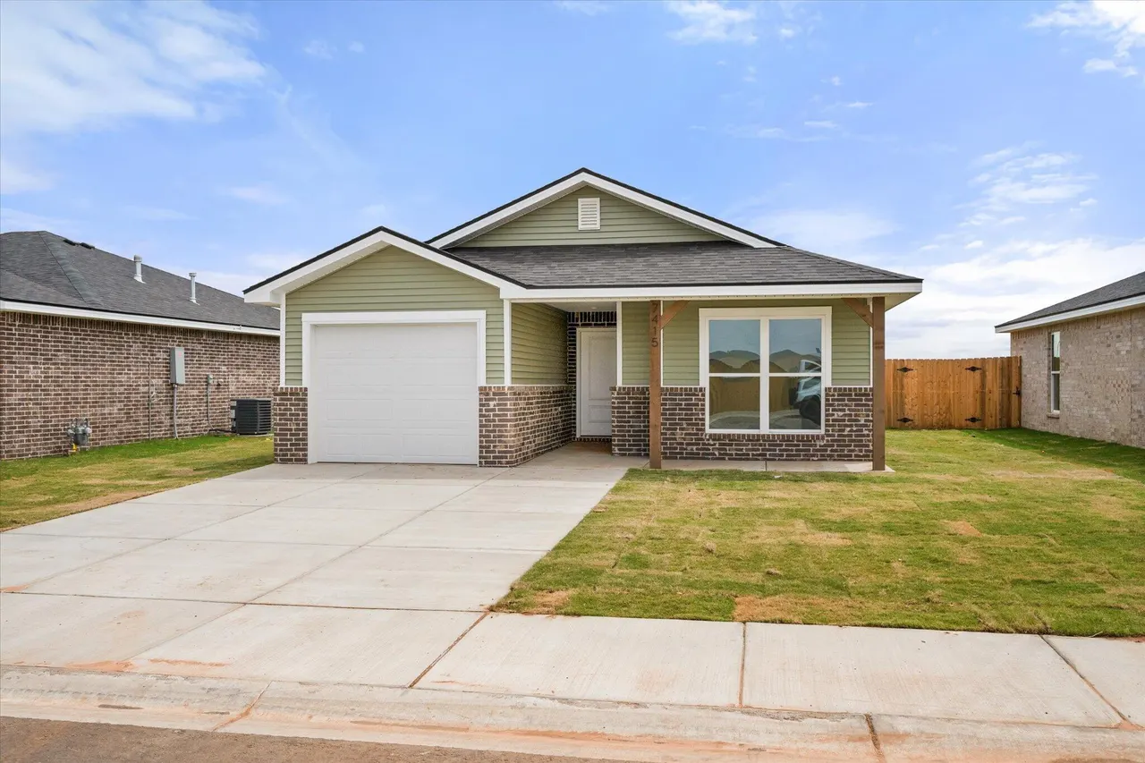 Photo 2 — 7415 64th Street, Lubbock, TX 79407