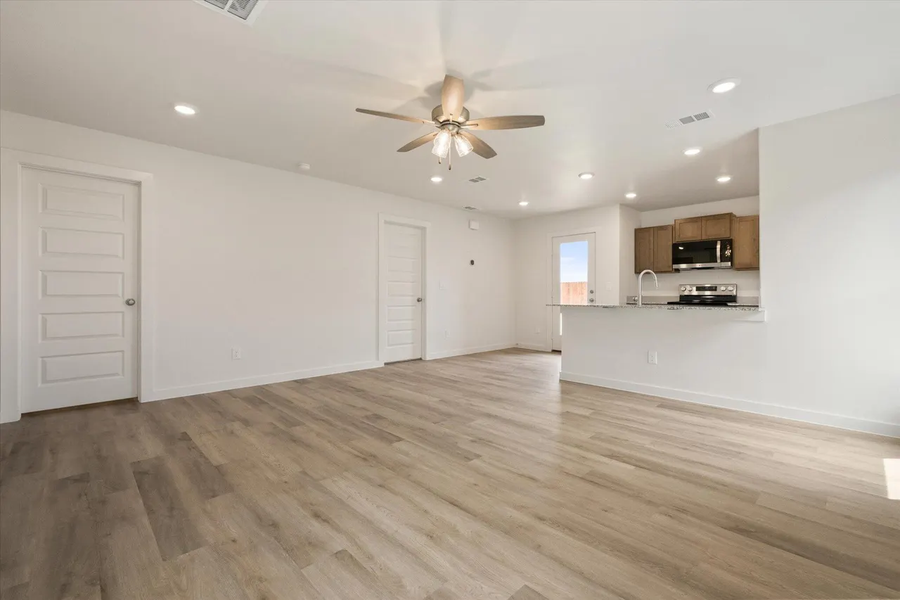 Photo 5 — 7415 64th Street, Lubbock, TX 79407