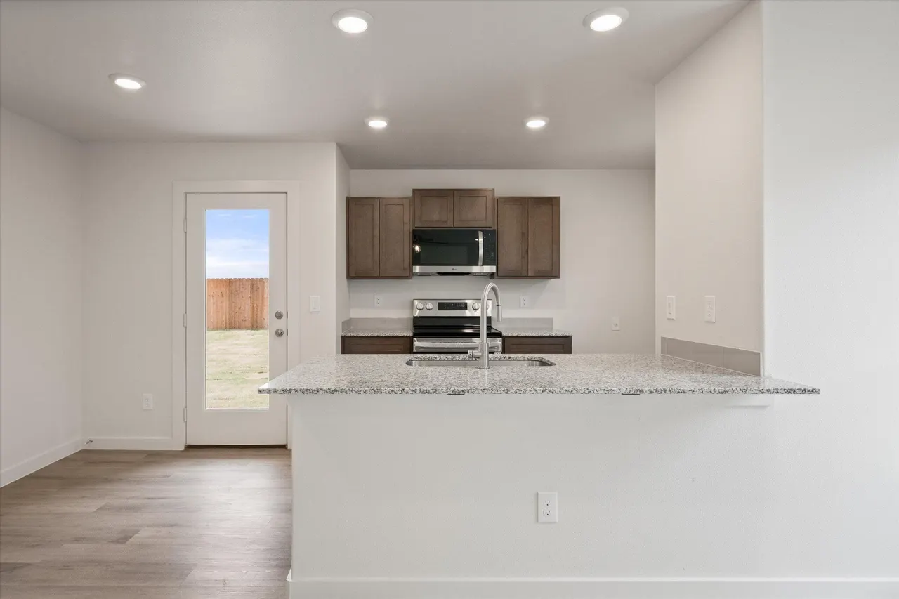 Photo 7 — 7415 64th Street, Lubbock, TX 79407