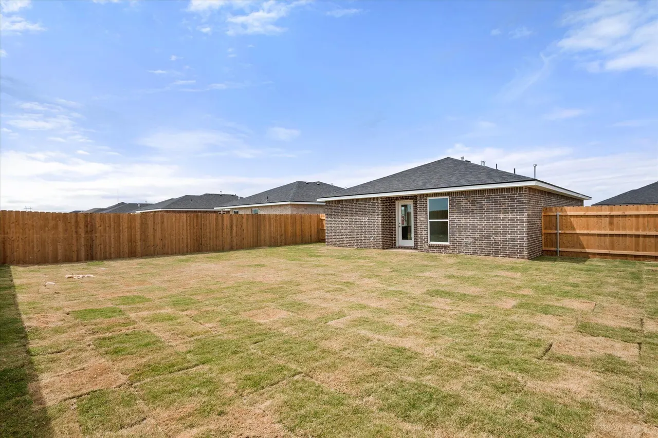 Photo 18 — 7415 64th Street, Lubbock, TX 79407