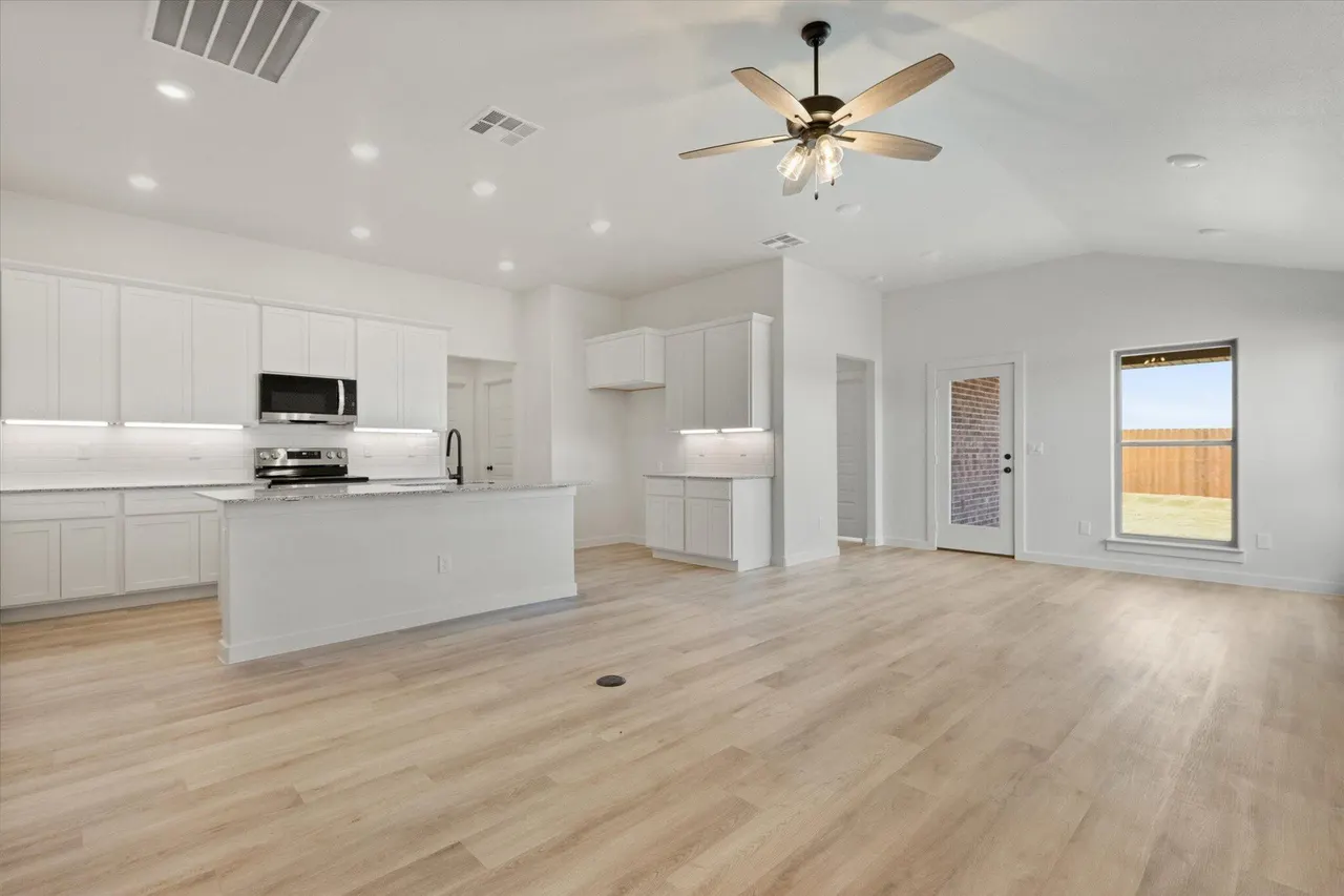 Photo 5 — 2418 Bryan Avenue, Wolfforth, TX 79382