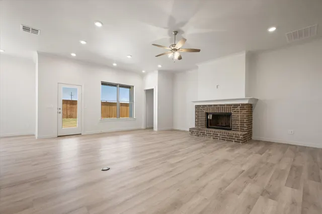 Photo 4 — 6920 53rd Street, Lubbock, TX 79407