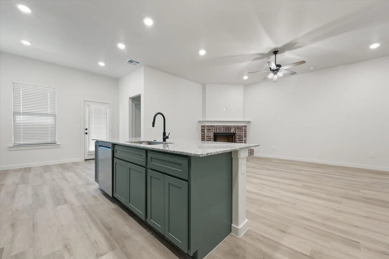 Photo 12 — 12005 Ironton Avenue, Lubbock, TX 79424
