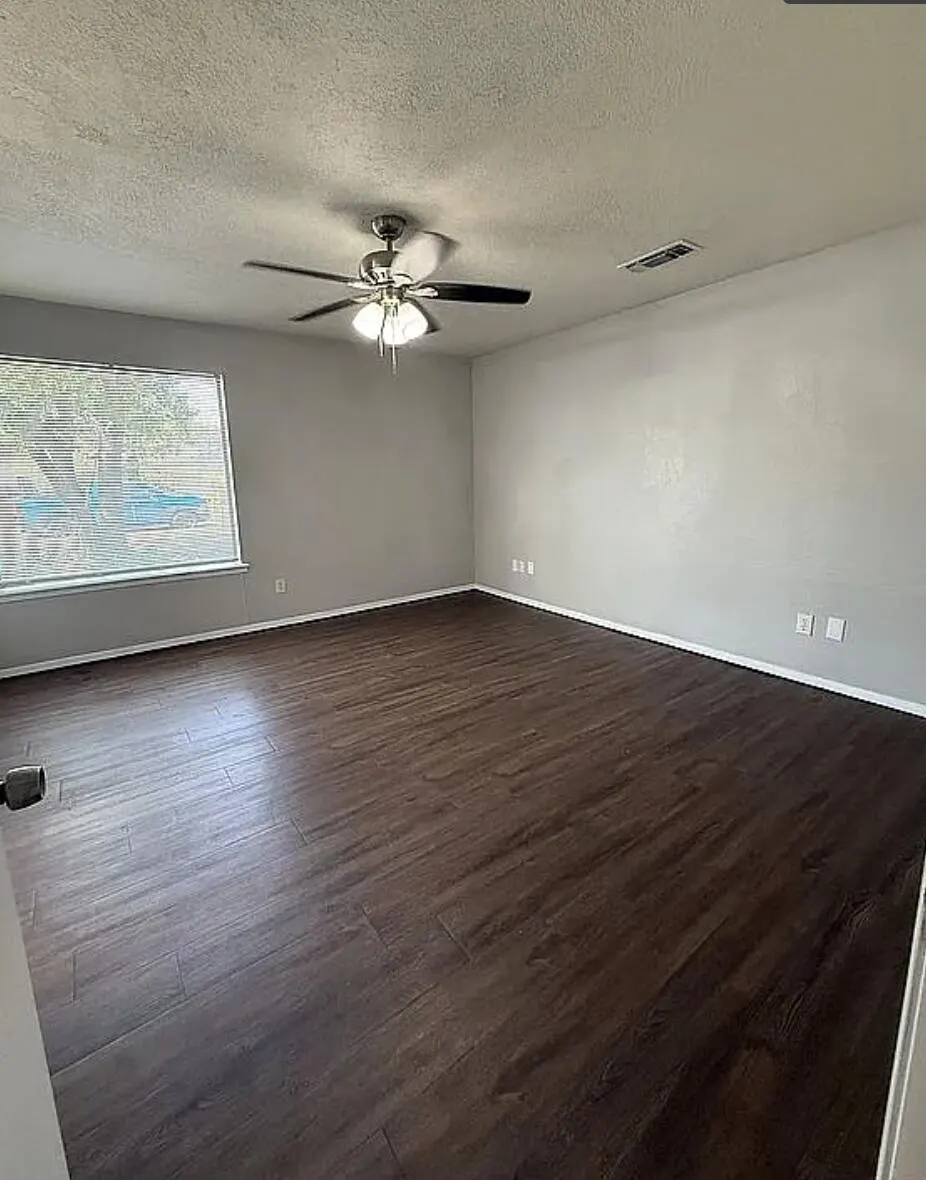 Photo 9 — 6133 37th Street, Lubbock, TX 79407