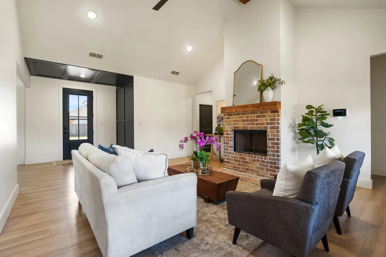 Photo 3 — 810 N 2nd Street, Wolfforth, TX 79382