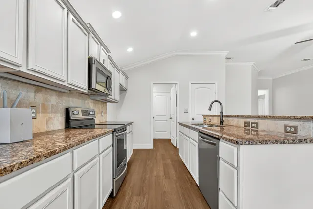 Photo 6 — 7049 95th Street, Lubbock, TX 79424