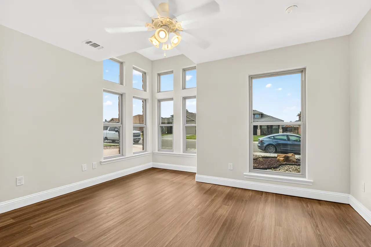 Photo 12 — 7049 95th Street, Lubbock, TX 79424
