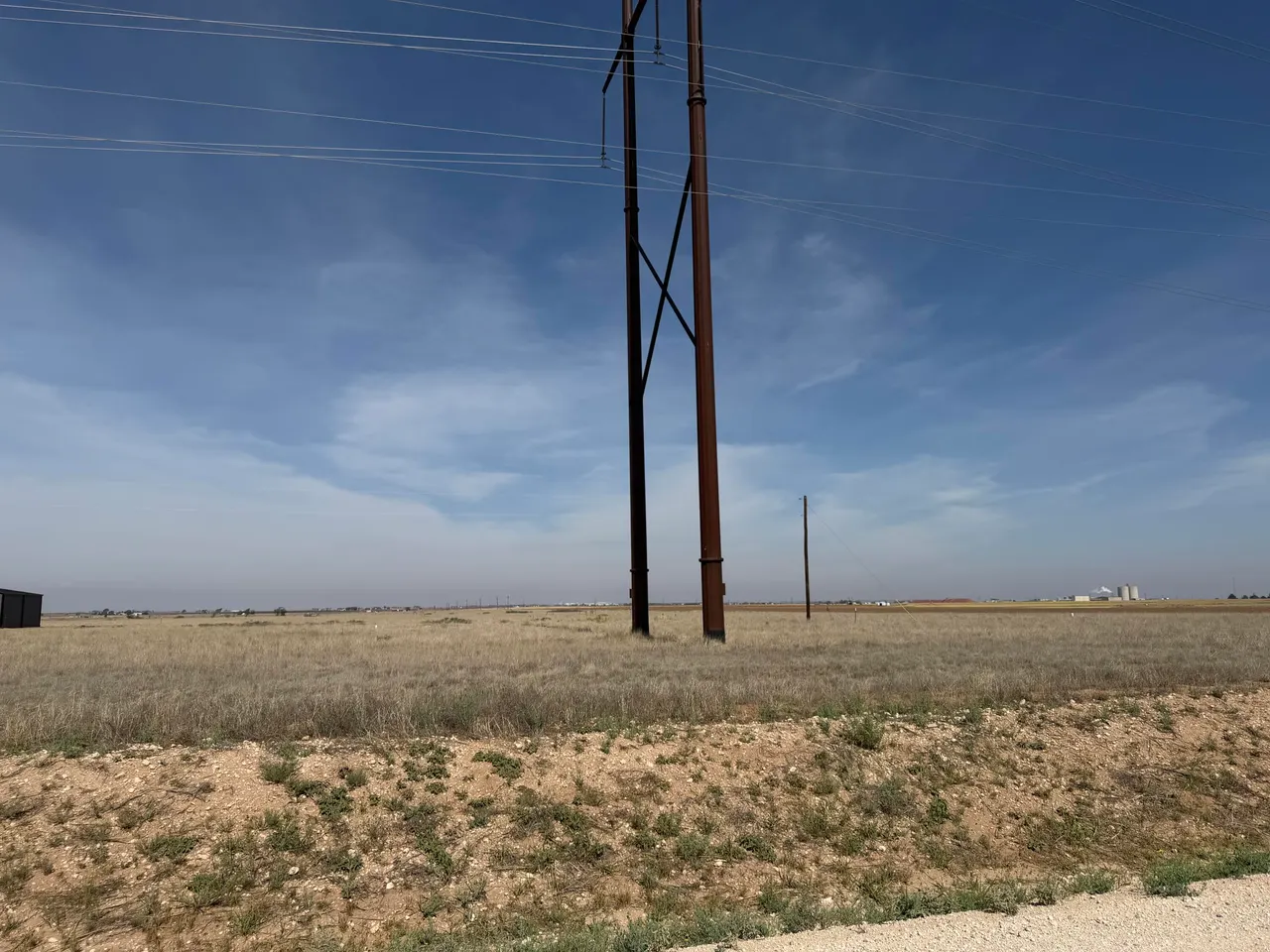 Photo 2 — 1704 Hawk Road, Levelland, TX 79336