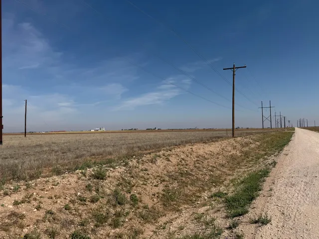 Front exterior — 1704 Hawk Road, Levelland, TX 79336