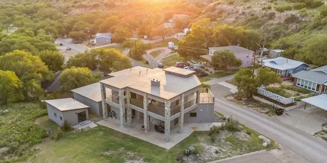 Front exterior — 2 Jesse James Drive, Lubbock, TX 79404