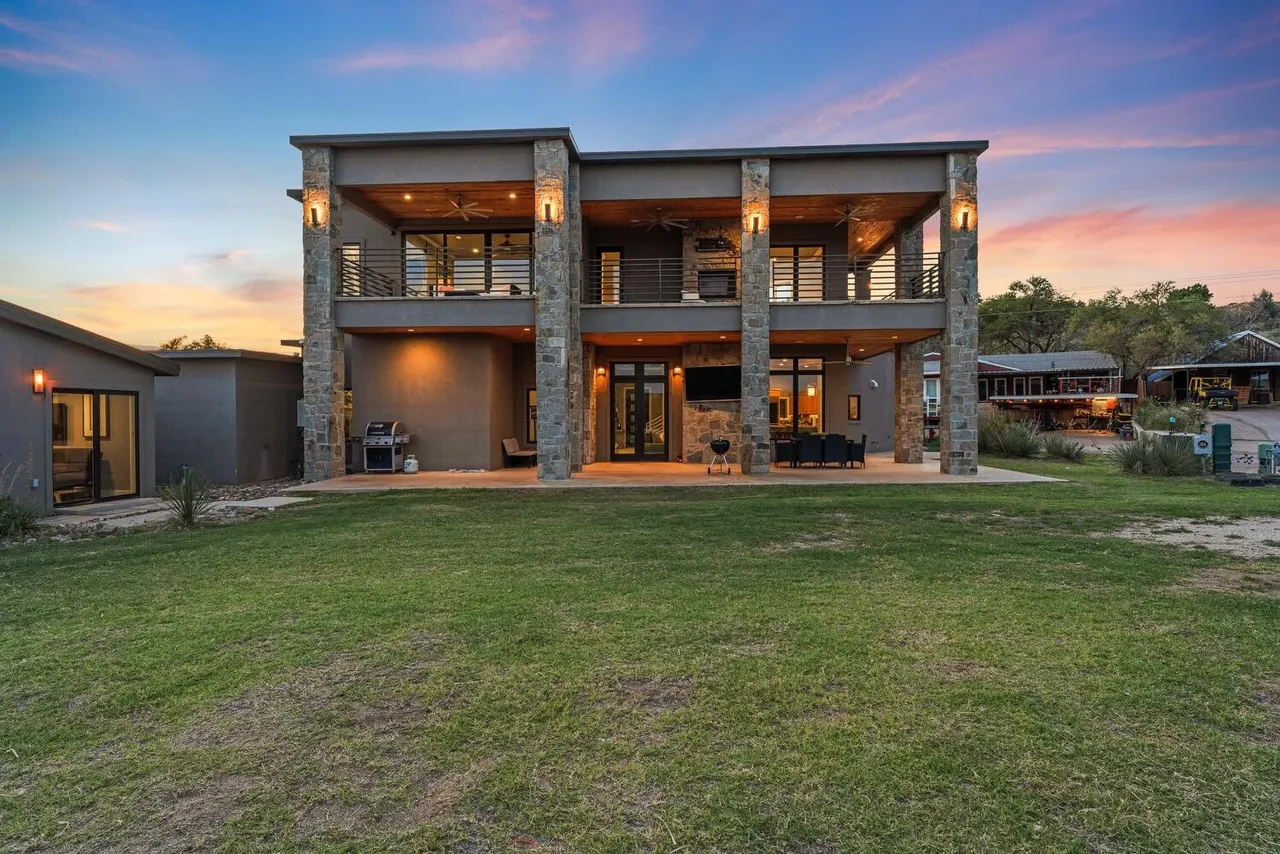 Photo 6 — 2 Jesse James Drive, Lubbock, TX 79404