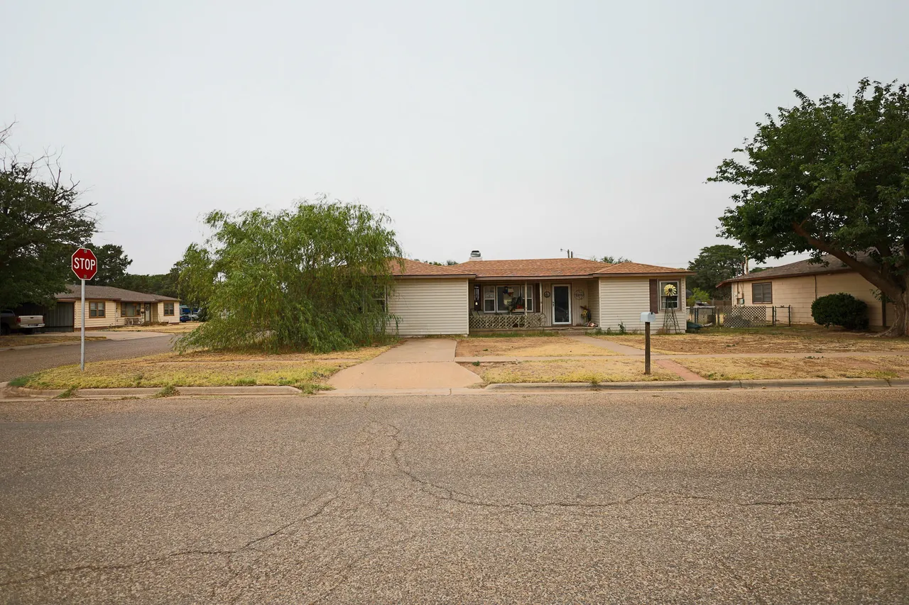 Front exterior — 712 15th Street, Abernathy, TX 79311