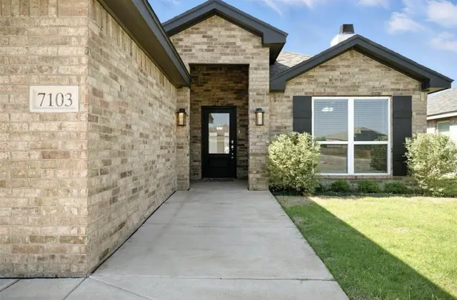 Photo 3 — 7103 23rd Street, Lubbock, TX 79407
