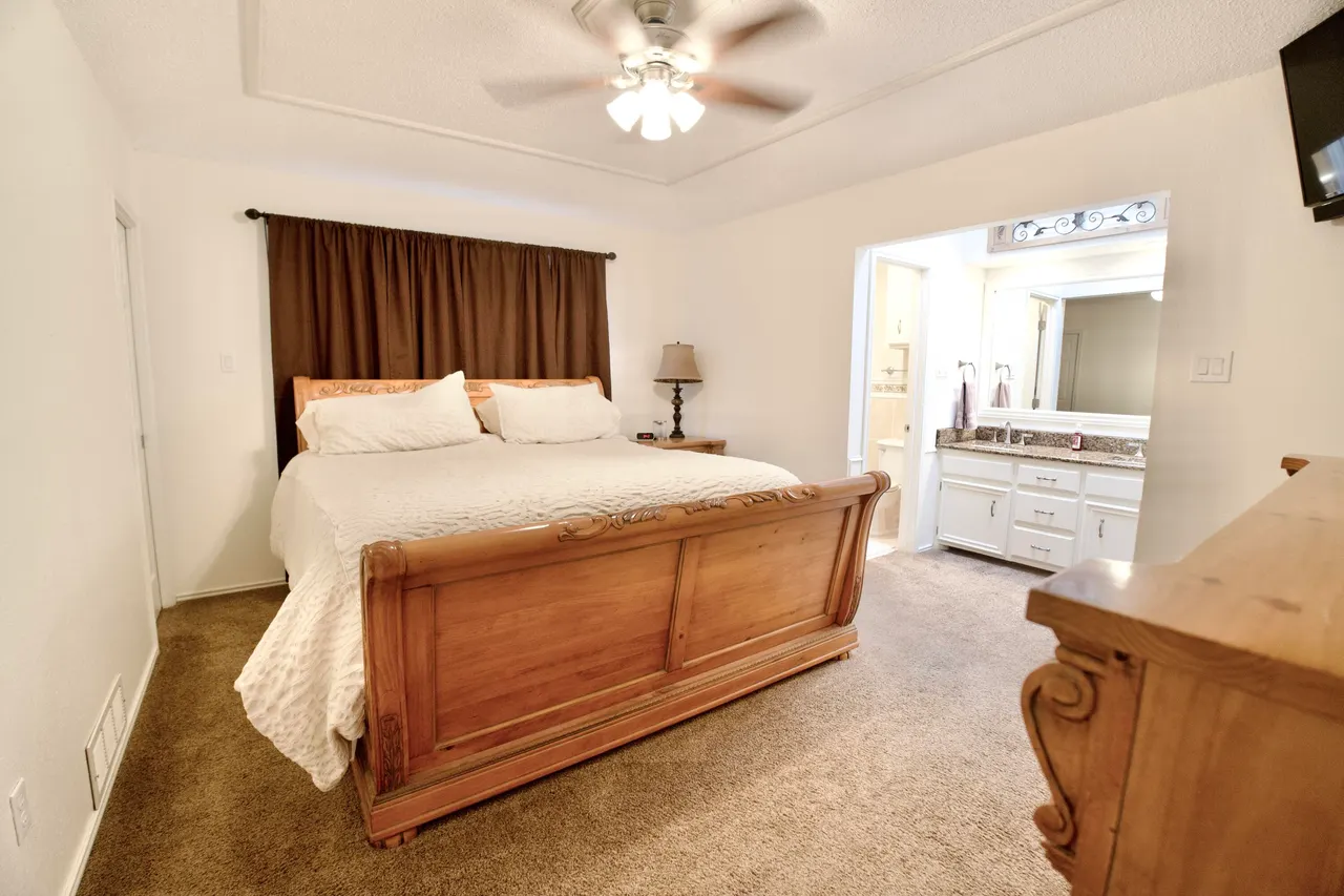 Photo 8 — 6916 Hope Avenue, Lubbock, TX 79424