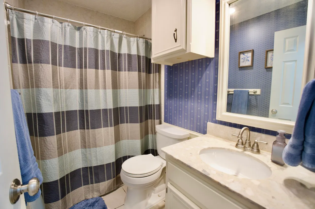 Photo 11 — 6916 Hope Avenue, Lubbock, TX 79424