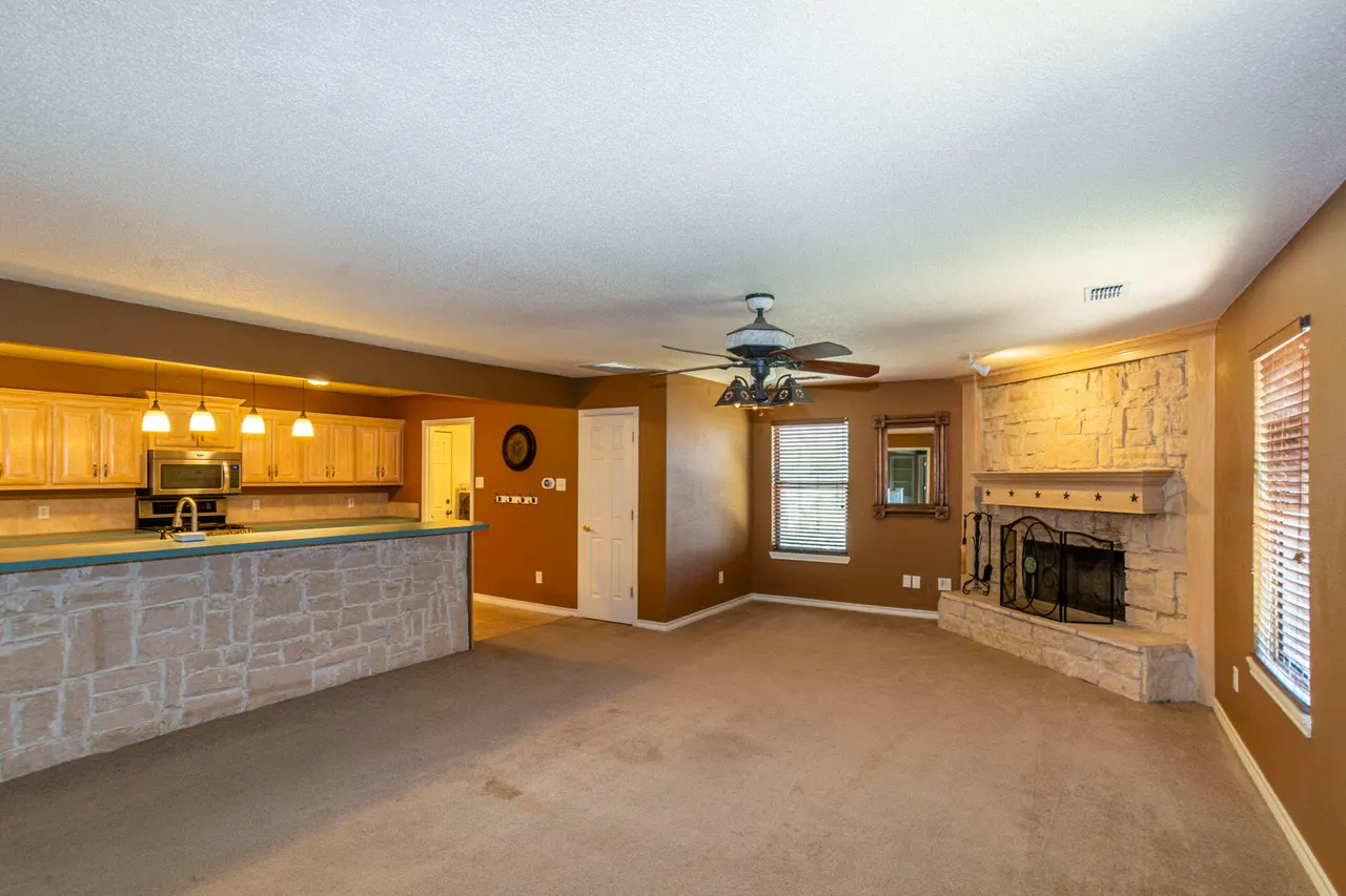 Photo 8 — 31 Arapaho Road, Ransom Canyon, TX 79366