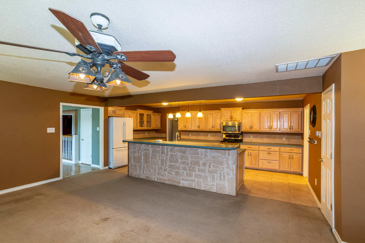 Photo 10 — 31 Arapaho Road, Ransom Canyon, TX 79366