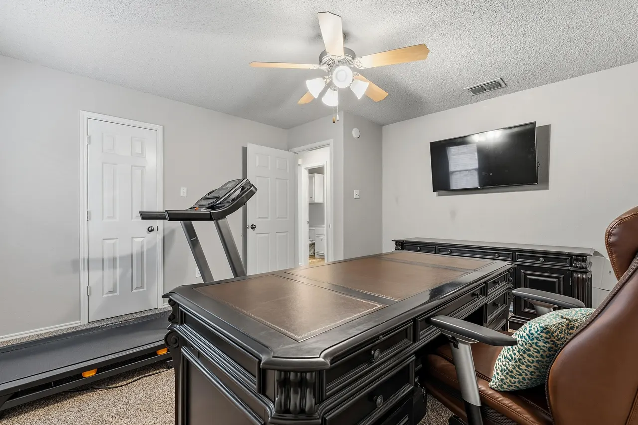 Photo 17 — 5517 101st Street, Lubbock, TX 79424