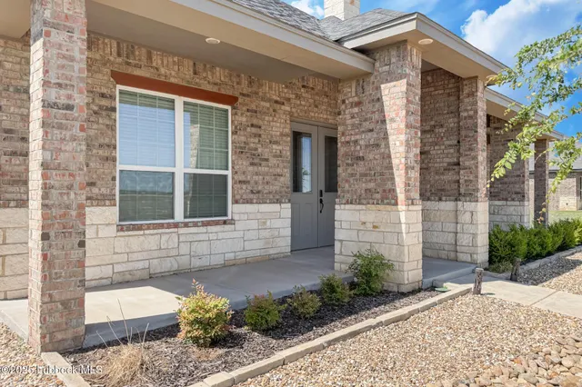 Photo 3 — 7805 52nd Street, Lubbock, TX 79407