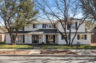Sold home at 9609 Vicksburg Avenue