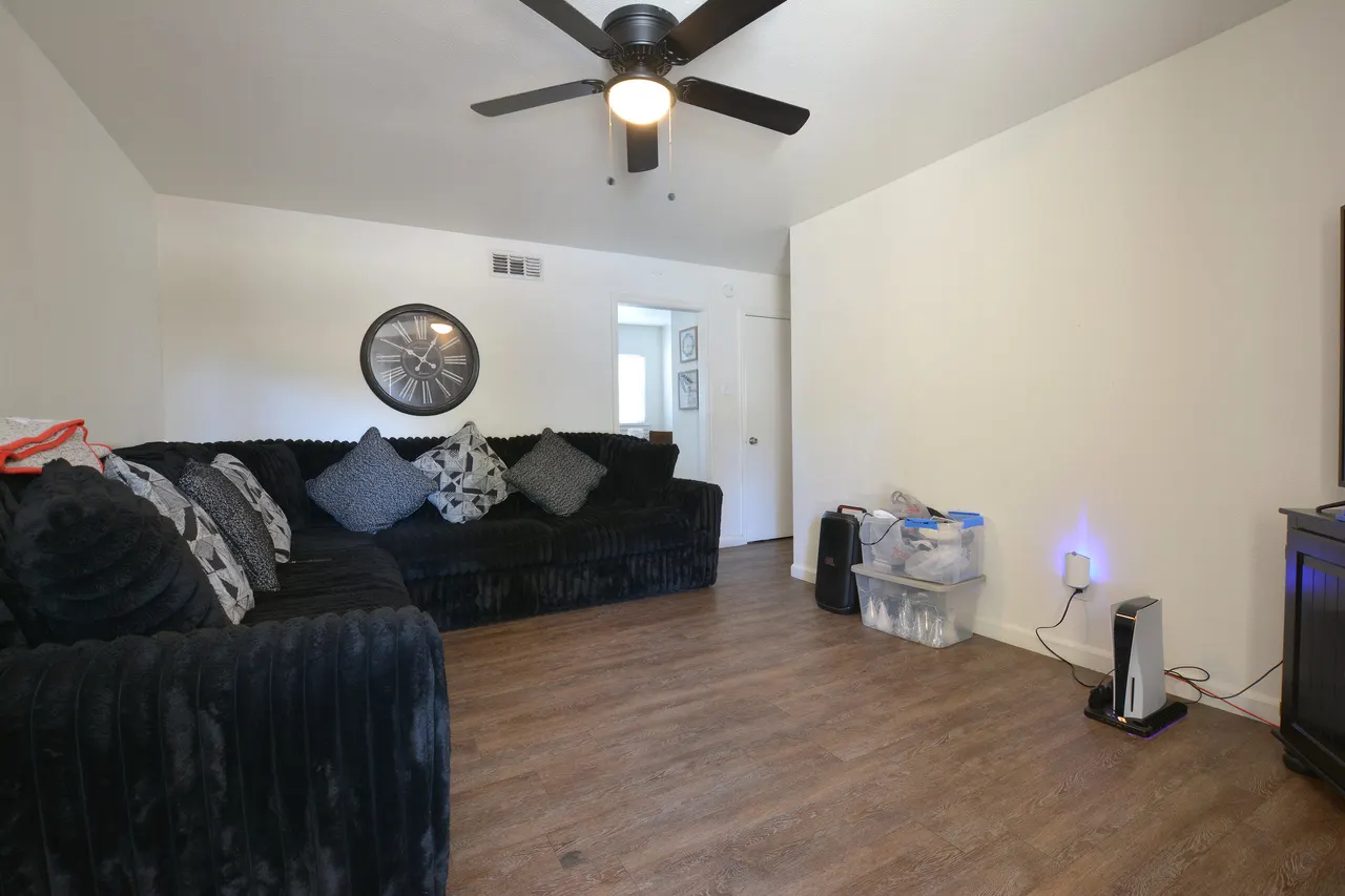 Photo 4 — 1606 42nd Street, Lubbock, TX 79412
