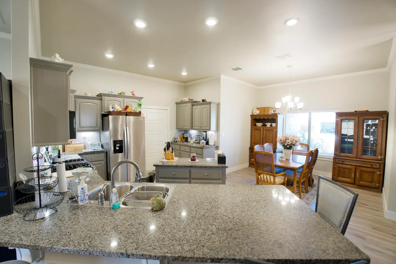 Photo 5 — 7604 63rd Street, Lubbock, TX 79407