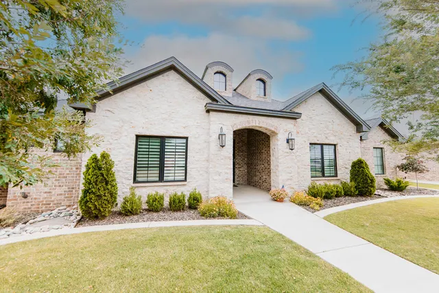 Front exterior — 1208 N 14th Place, Wolfforth, TX 79382
