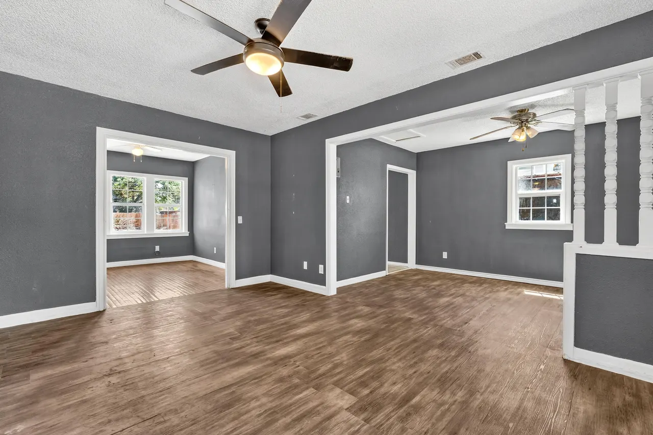 Photo 3 — 2215 20th Street, Lubbock, TX 79411
