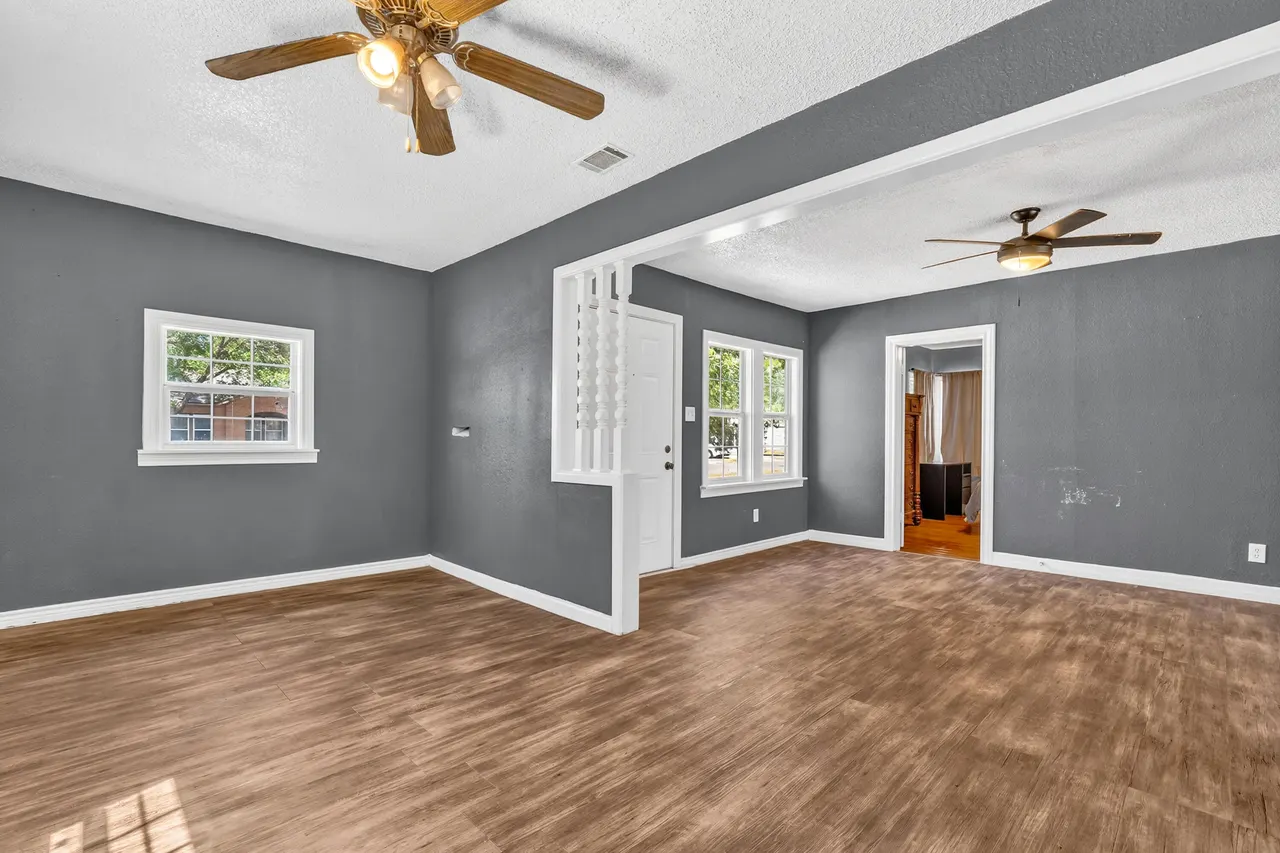 Photo 6 — 2215 20th Street, Lubbock, TX 79411