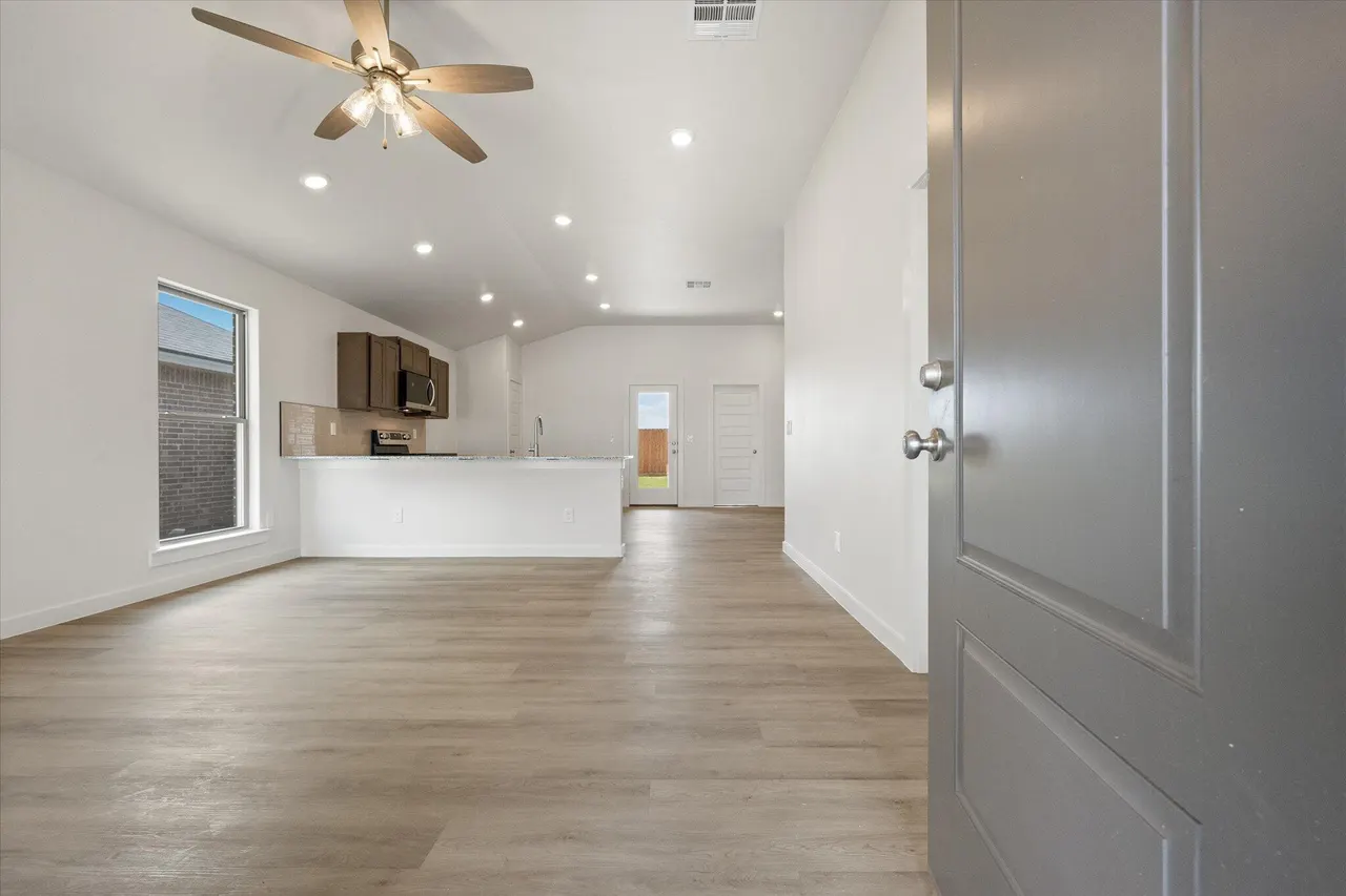 Photo 4 — 6312 Venita Avenue, Lubbock, TX 79407