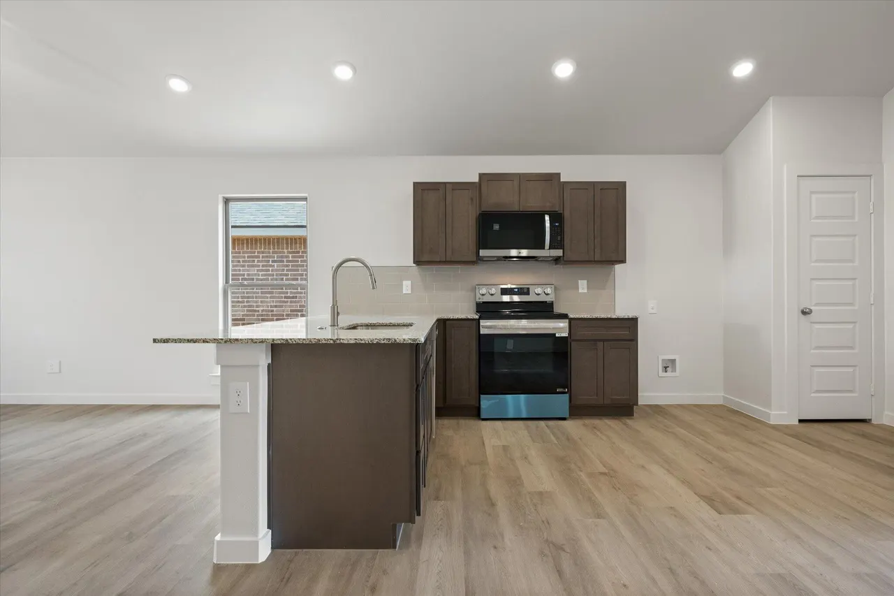 Photo 11 — 6312 Venita Avenue, Lubbock, TX 79407