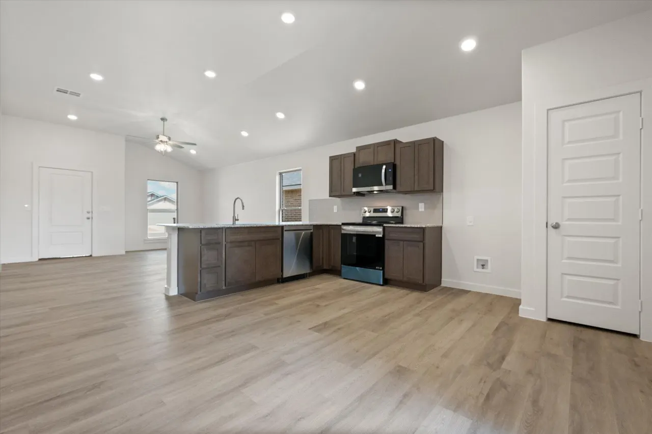 Photo 12 — 6312 Venita Avenue, Lubbock, TX 79407