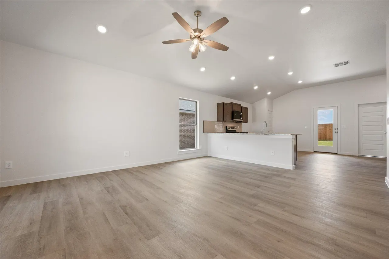 Photo 5 — 6312 Venita Avenue, Lubbock, TX 79407