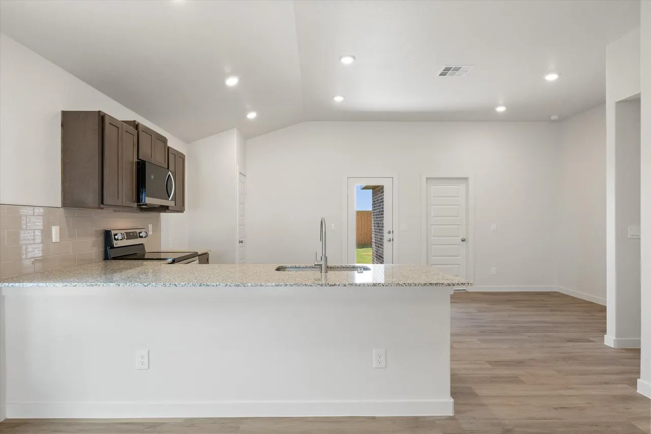 Photo 9 — 6312 Venita Avenue, Lubbock, TX 79407