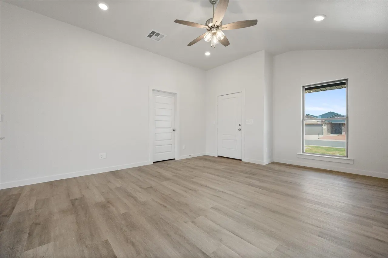 Photo 8 — 6312 Venita Avenue, Lubbock, TX 79407