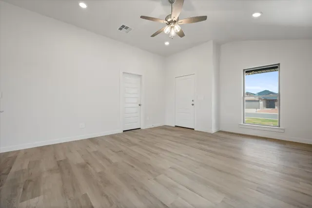 Photo 8 — 6312 Venita Avenue, Lubbock, TX 79407