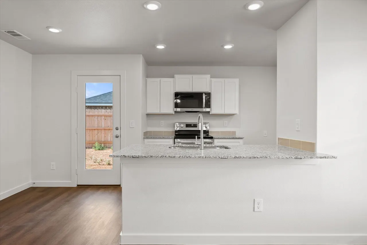 Photo 7 — 506 E 24th Street, Wolfforth, TX 79382