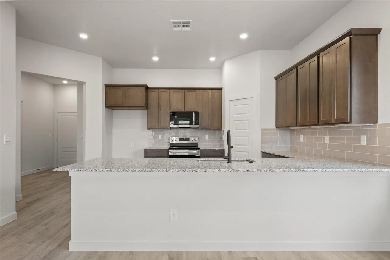 Photo 8 — 2001 Durham Avenue, Wolfforth, TX 79382