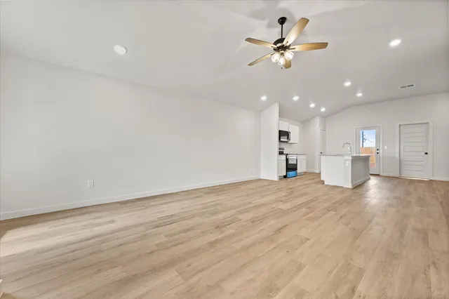 Photo 6 — 2002 Durham Avenue, Wolfforth, TX 79382