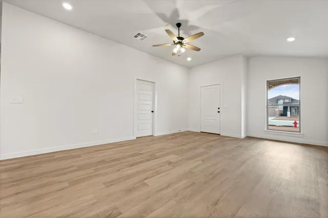 Photo 8 — 2002 Durham Avenue, Wolfforth, TX 79382