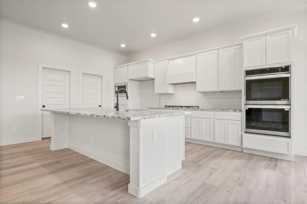 Photo 9 — 6926 53rd Street, Lubbock, TX 79407