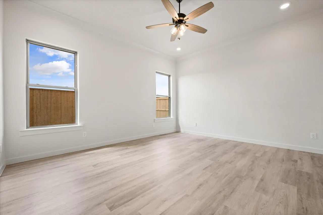 Photo 13 — 6926 53rd Street, Lubbock, TX 79407
